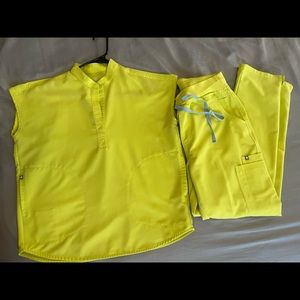 FIGS citrine scrub set